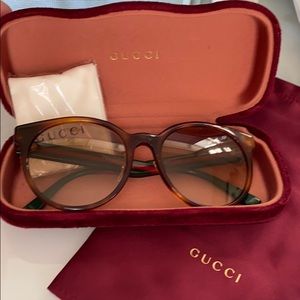 Gucci round sunglasses
